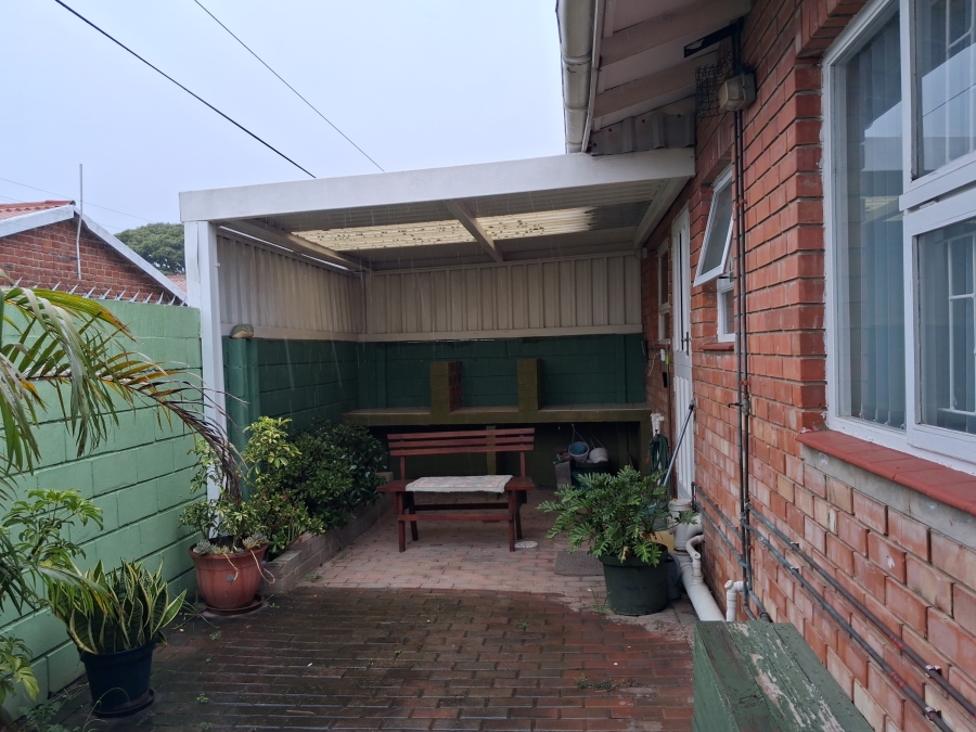 2 Bedroom Property for Sale in Kabega Park Eastern Cape